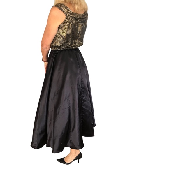 Nu-Mode Black and gold 3/4 length gown size 9/10 with crinoline and belt cruise - Picture 3 of 8